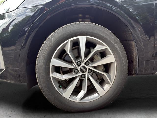 Audi Q5 Vehicle Full-screen Gallery Image 23