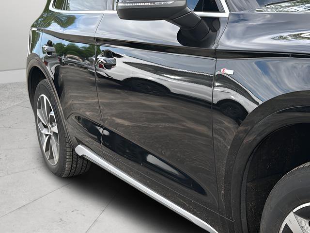 Audi Q5 Vehicle Full-screen Gallery Image 26
