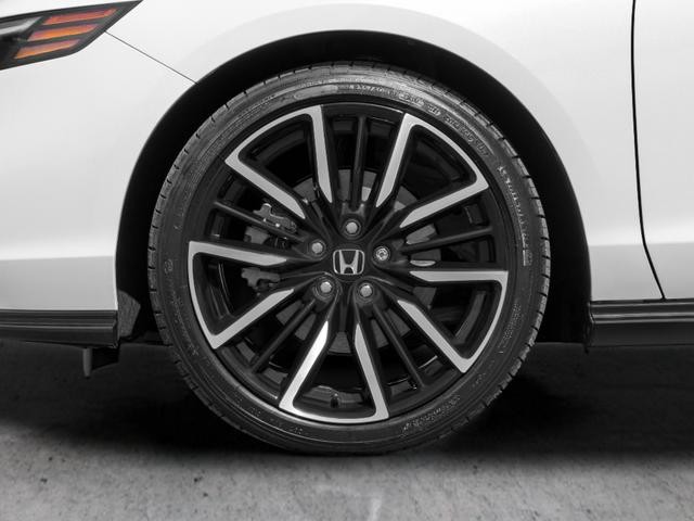 Honda Accord Hybrid Vehicle Full-screen Gallery Image 14