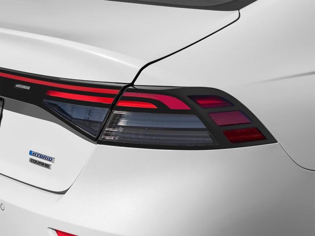 Honda Accord Hybrid Vehicle Full-screen Gallery Image 16