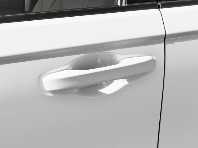 Honda Accord Hybrid Vehicle Full-screen Gallery Image 17