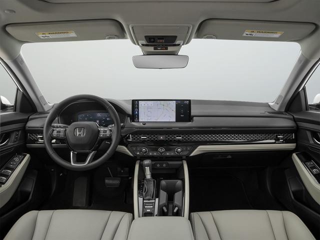 Honda Accord Hybrid Vehicle Full-screen Gallery Image 23