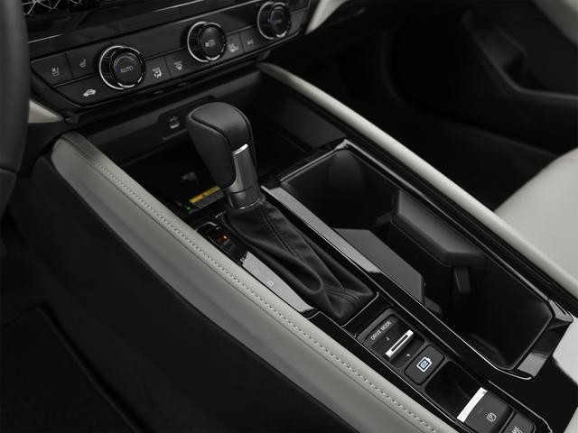 Honda Accord Hybrid Vehicle Full-screen Gallery Image 32