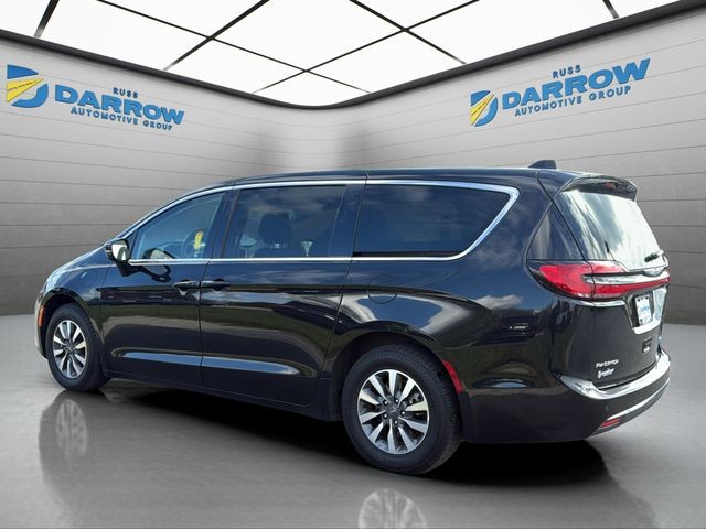 Chrysler Pacifica Vehicle Full-screen Gallery Image 03