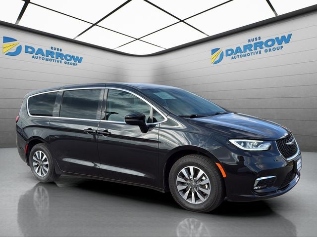 Chrysler Pacifica Vehicle Full-screen Gallery Image 07