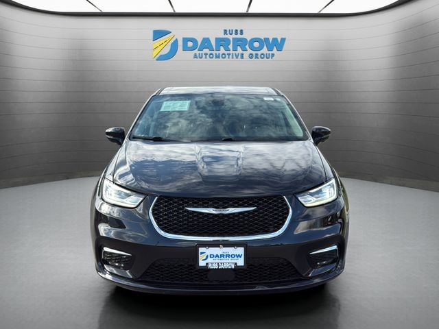 Chrysler Pacifica Vehicle Full-screen Gallery Image 08