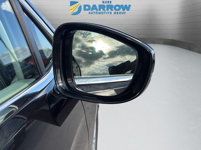 Chrysler Pacifica Vehicle Full-screen Gallery Image 09