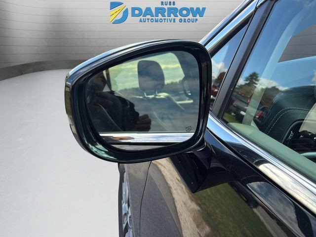 Chrysler Pacifica Vehicle Full-screen Gallery Image 18