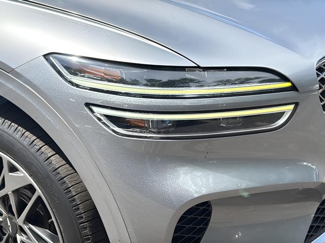 Genesis GV70 Vehicle Full-screen Gallery Image 26