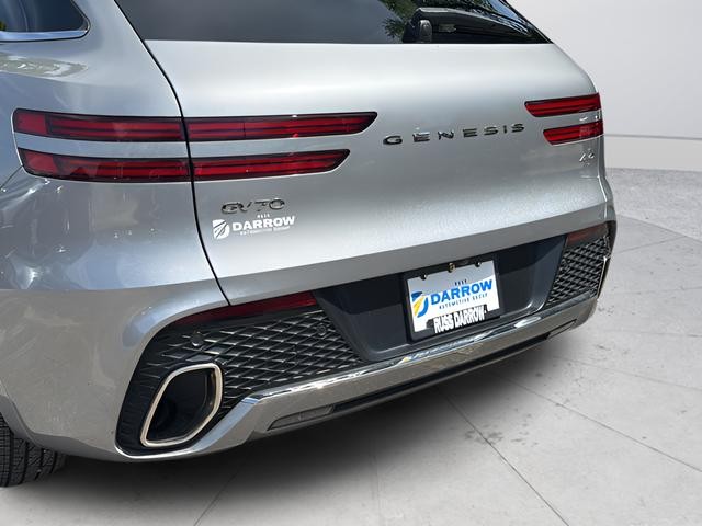 Genesis GV70 Vehicle Full-screen Gallery Image 29