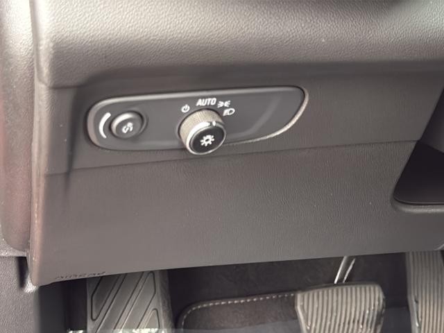 Buick Envision Vehicle Full-screen Gallery Image 28