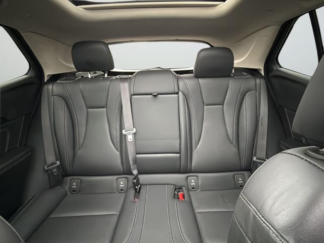 Buick Envision Vehicle Full-screen Gallery Image 29