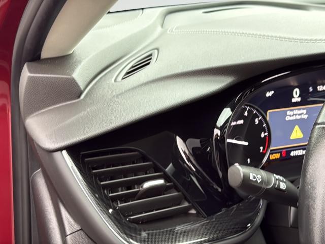 Buick Envision Vehicle Full-screen Gallery Image 32