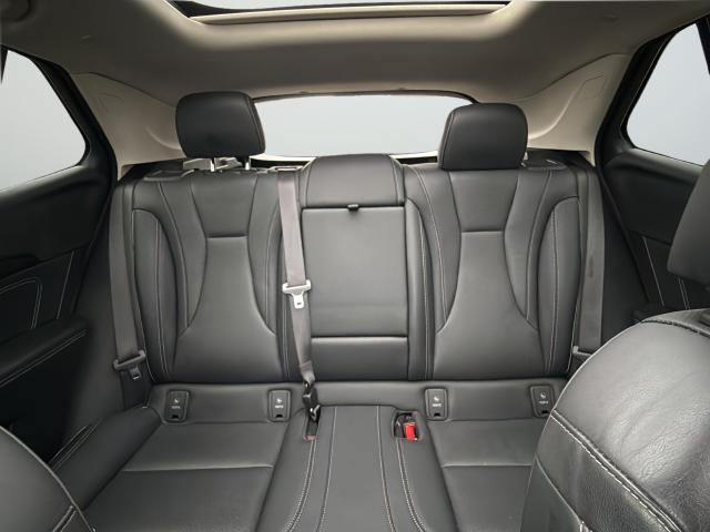 Buick Envision Vehicle Full-screen Gallery Image 40