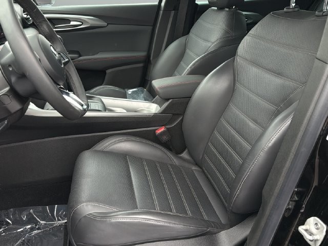 Dodge Hornet Vehicle Full-screen Gallery Image 15