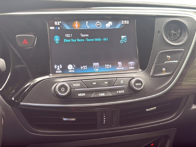 Buick Envision Vehicle Full-screen Gallery Image 14