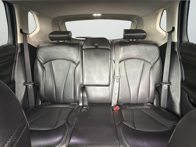 Buick Envision Vehicle Full-screen Gallery Image 29