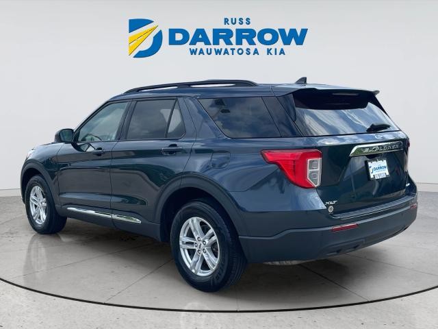 Ford Explorer Vehicle Full-screen Gallery Image 03