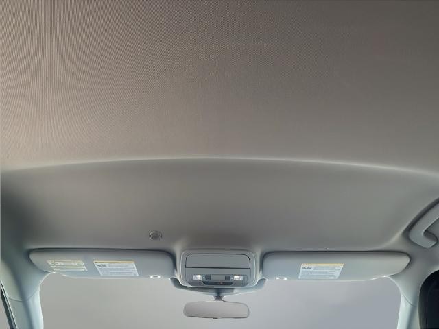 Ford Explorer Vehicle Full-screen Gallery Image 17