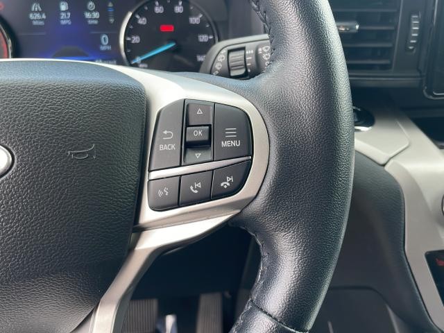 Ford Explorer Vehicle Full-screen Gallery Image 21
