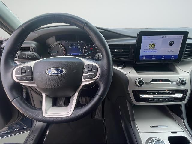 Ford Explorer Vehicle Full-screen Gallery Image 34