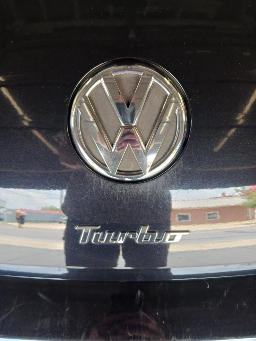 Volkswagen Beetle Vehicle Full-screen Gallery Image 09