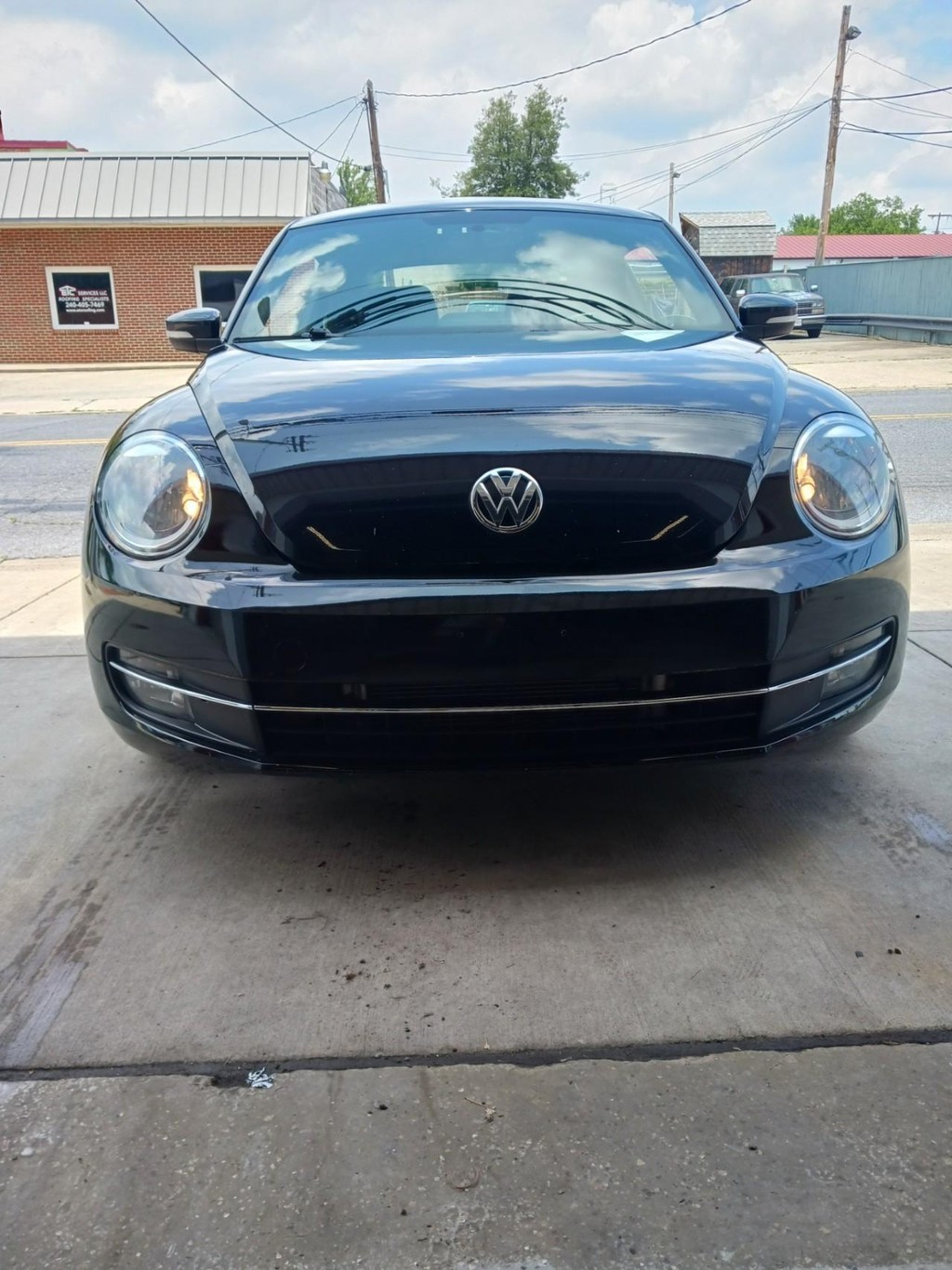 Volkswagen Beetle Vehicle Full-screen Gallery Image 10