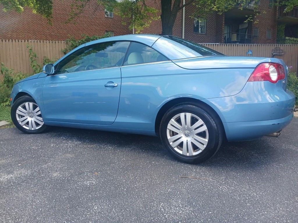 Volkswagen EOS Vehicle Full-screen Gallery Image 02