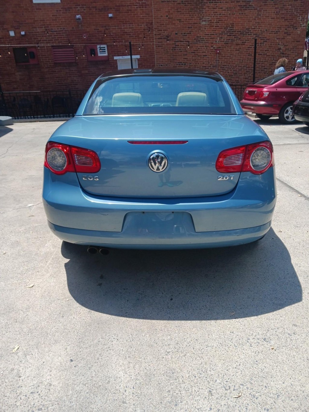 Volkswagen EOS Vehicle Full-screen Gallery Image 05