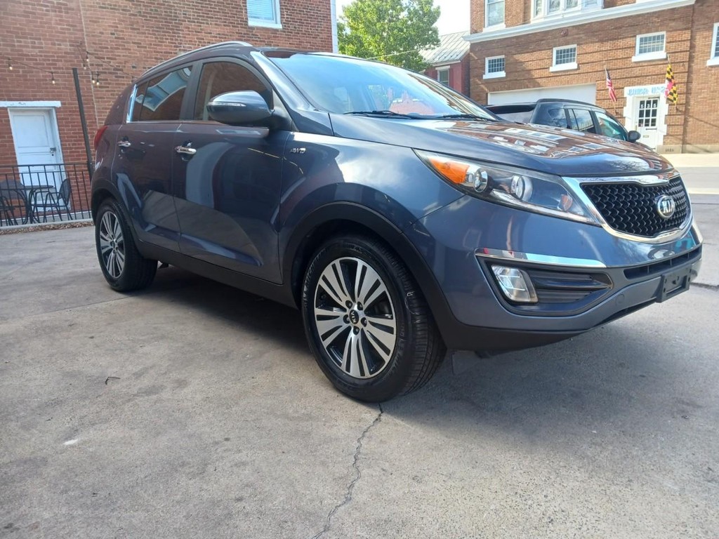 Kia Sportage Vehicle Full-screen Gallery Image 02