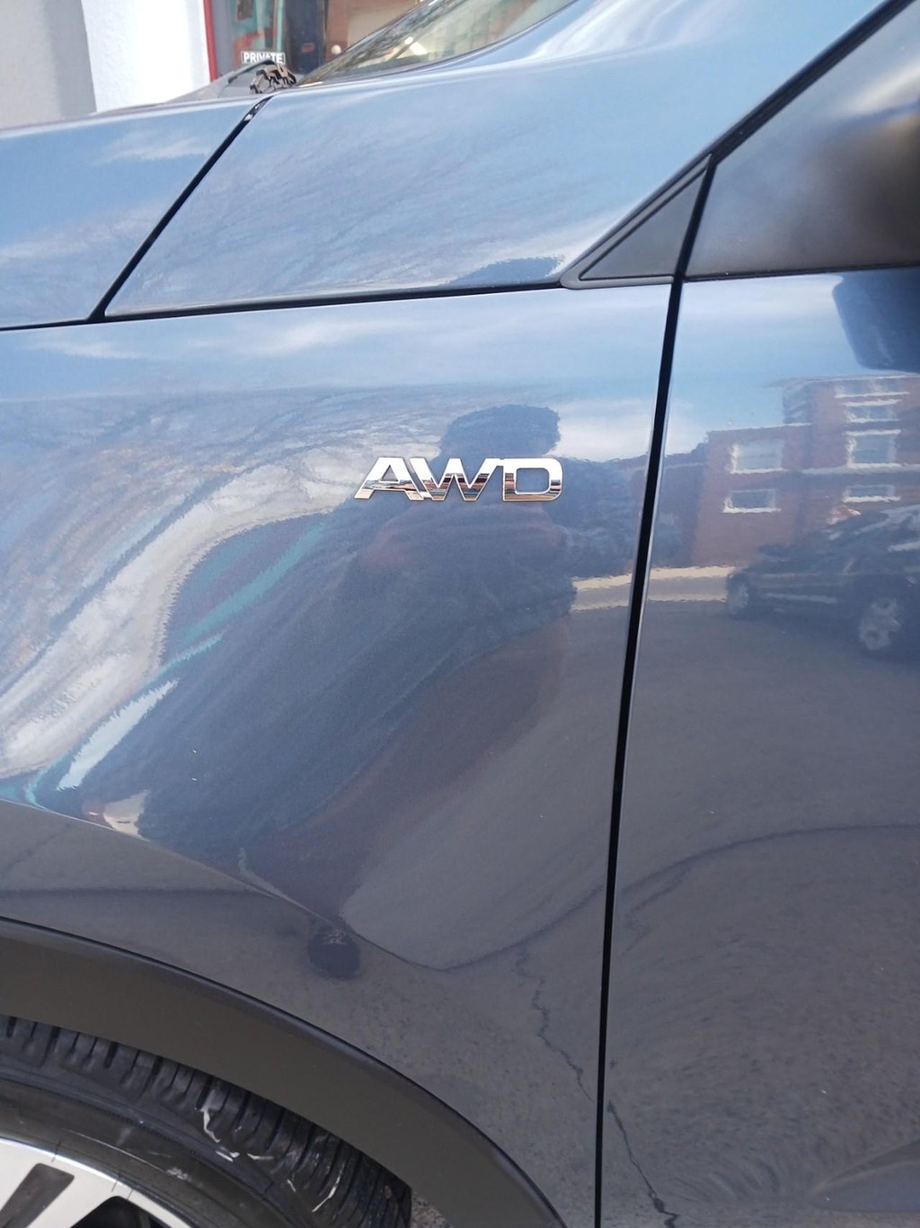 Kia Sportage Vehicle Full-screen Gallery Image 05