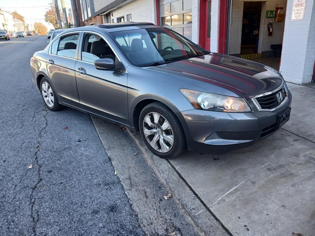 Honda Accord Sedan Vehicle Full-screen Gallery Image 02