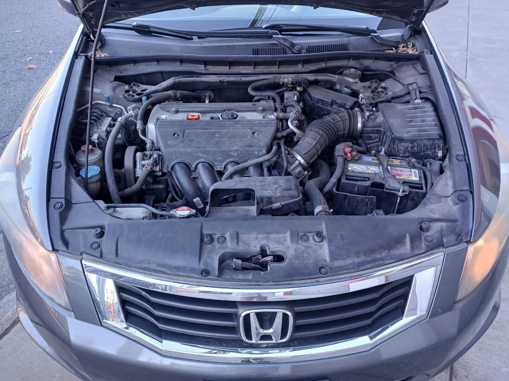 Honda Accord Sedan Vehicle Full-screen Gallery Image 03