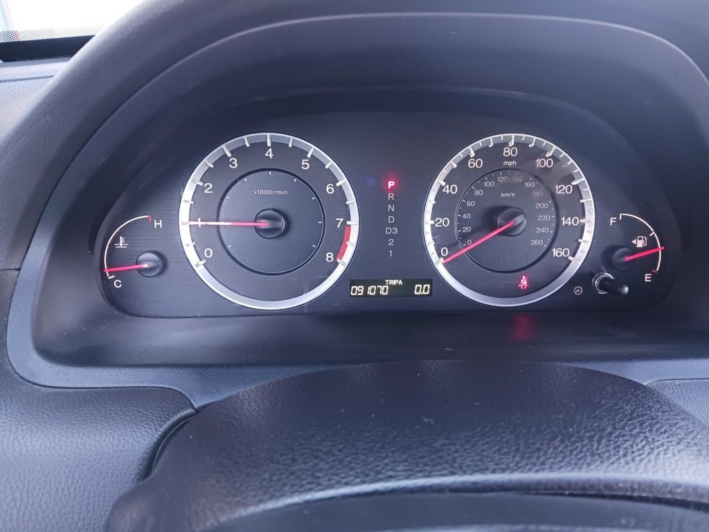 Honda Accord Sedan Vehicle Full-screen Gallery Image 04