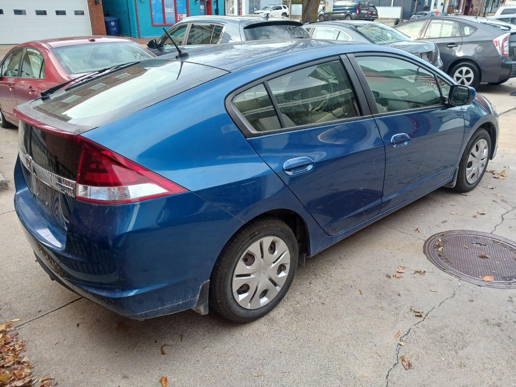 Honda Insight Vehicle Full-screen Gallery Image 04