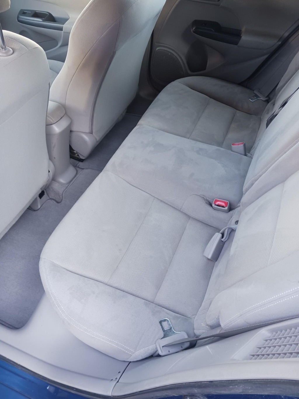 Honda Insight Vehicle Full-screen Gallery Image 06