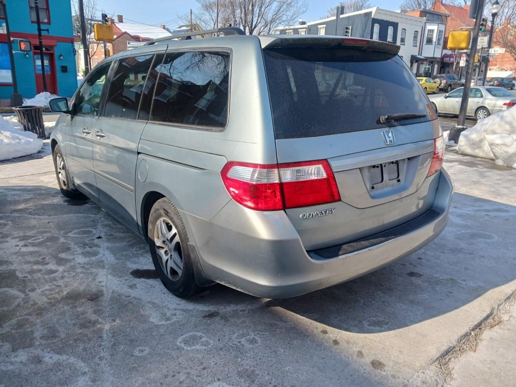 Honda Odyssey Vehicle Full-screen Gallery Image 03