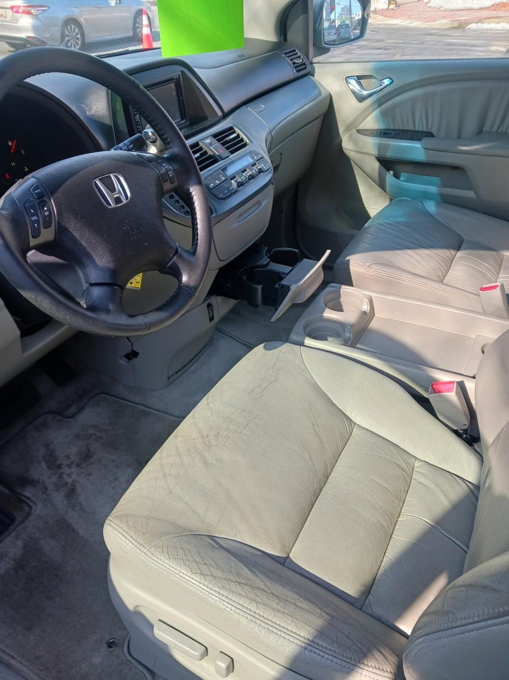 Honda Odyssey Vehicle Full-screen Gallery Image 07