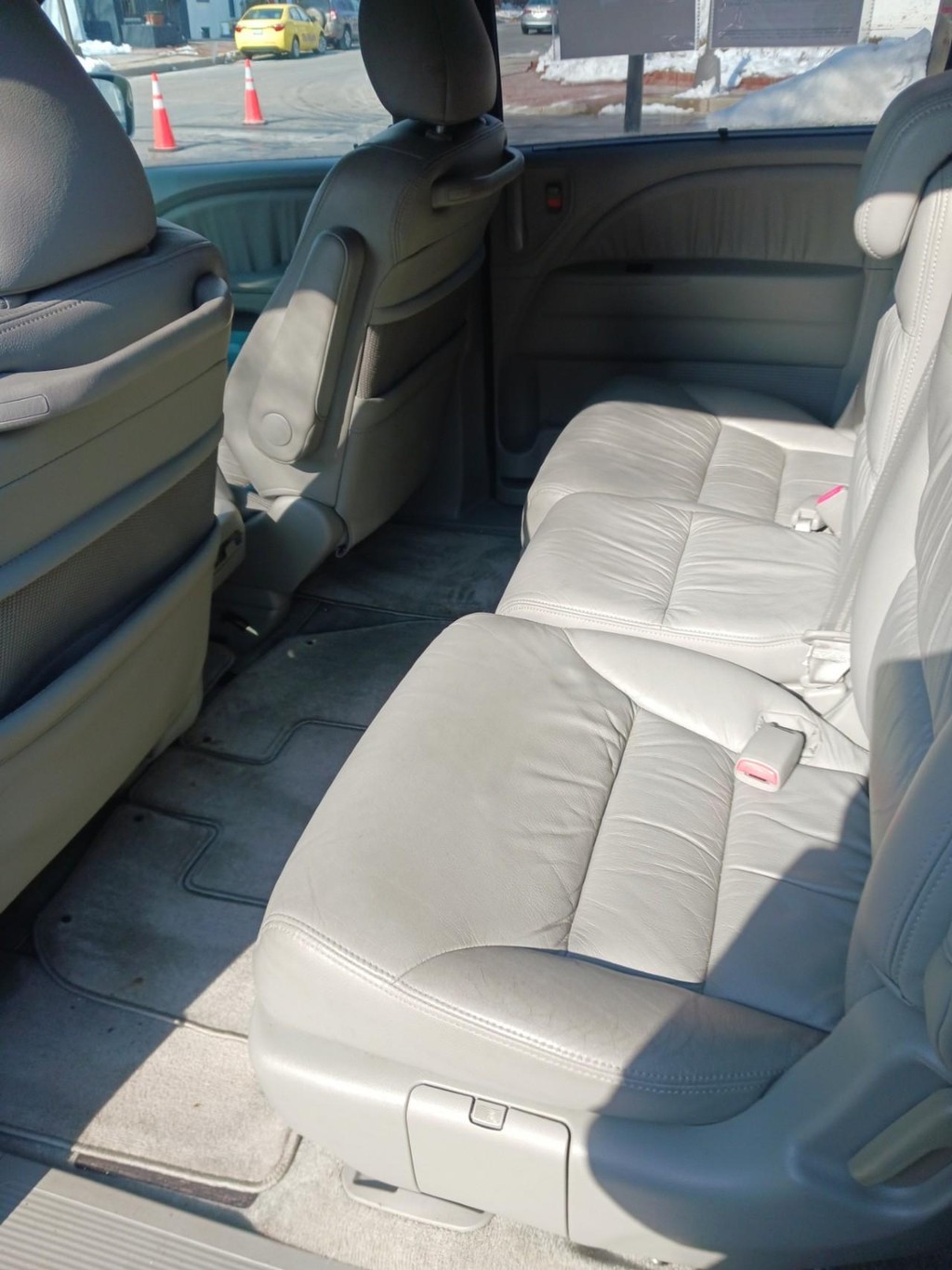 Honda Odyssey Vehicle Full-screen Gallery Image 08