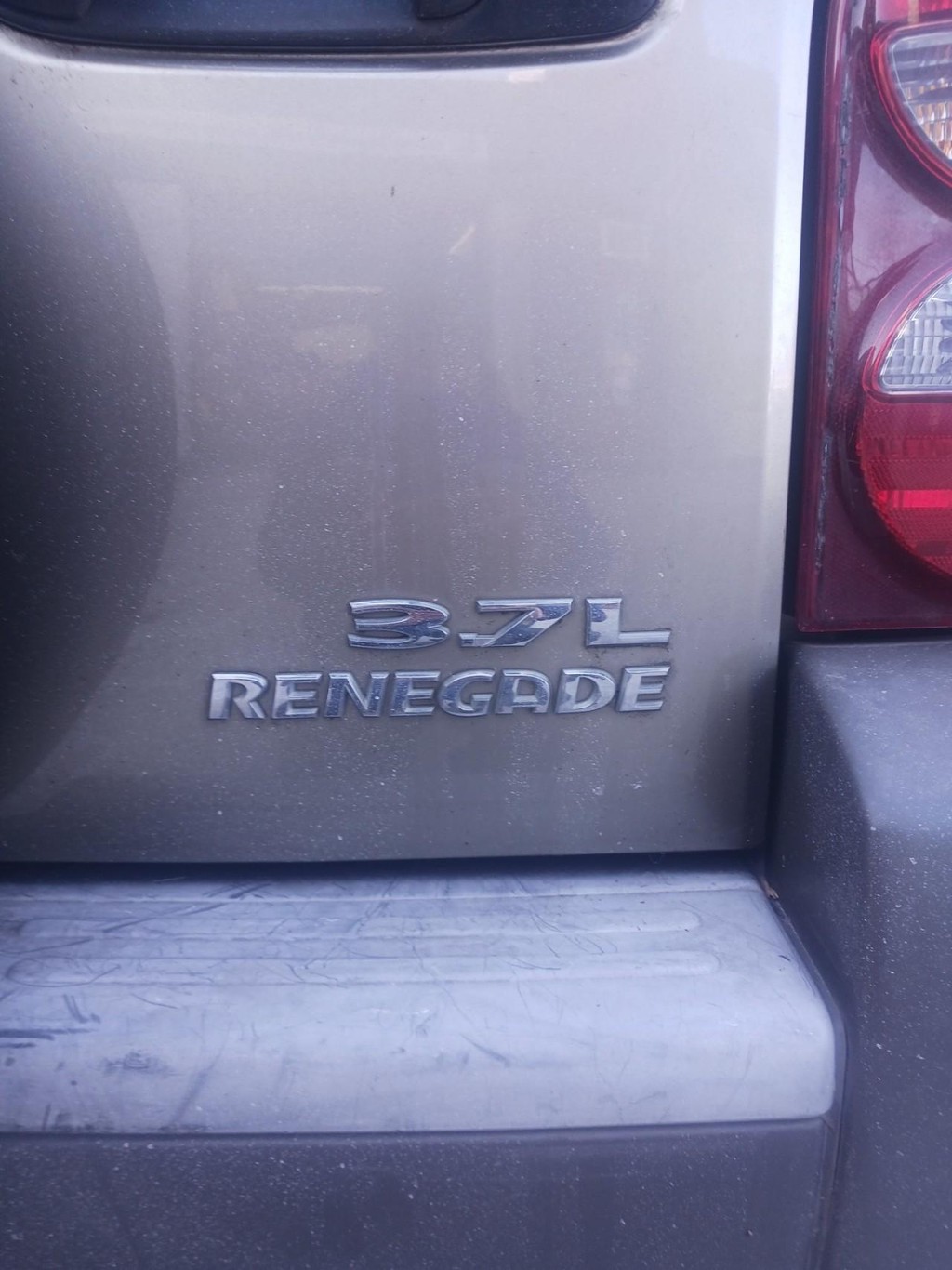 Jeep Liberty Vehicle Full-screen Gallery Image 08