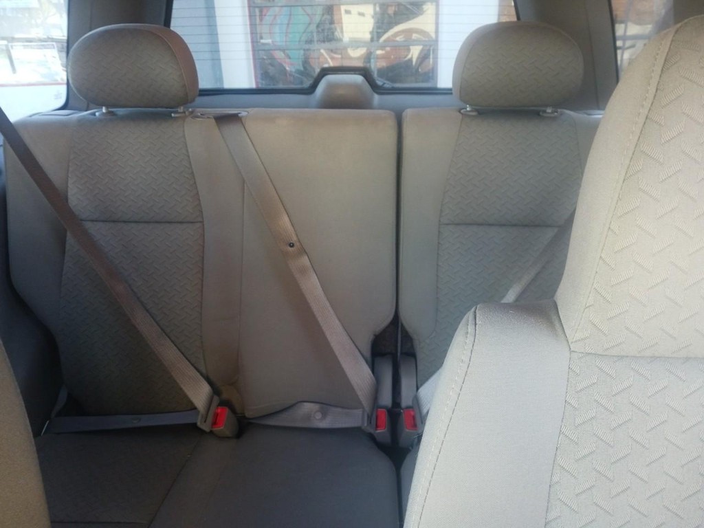 Jeep Liberty Vehicle Full-screen Gallery Image 11