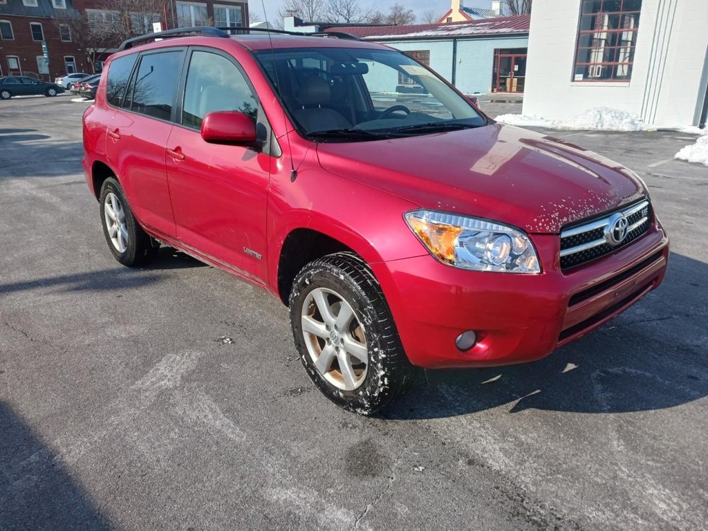 Toyota RAV4 Vehicle Full-screen Gallery Image 02