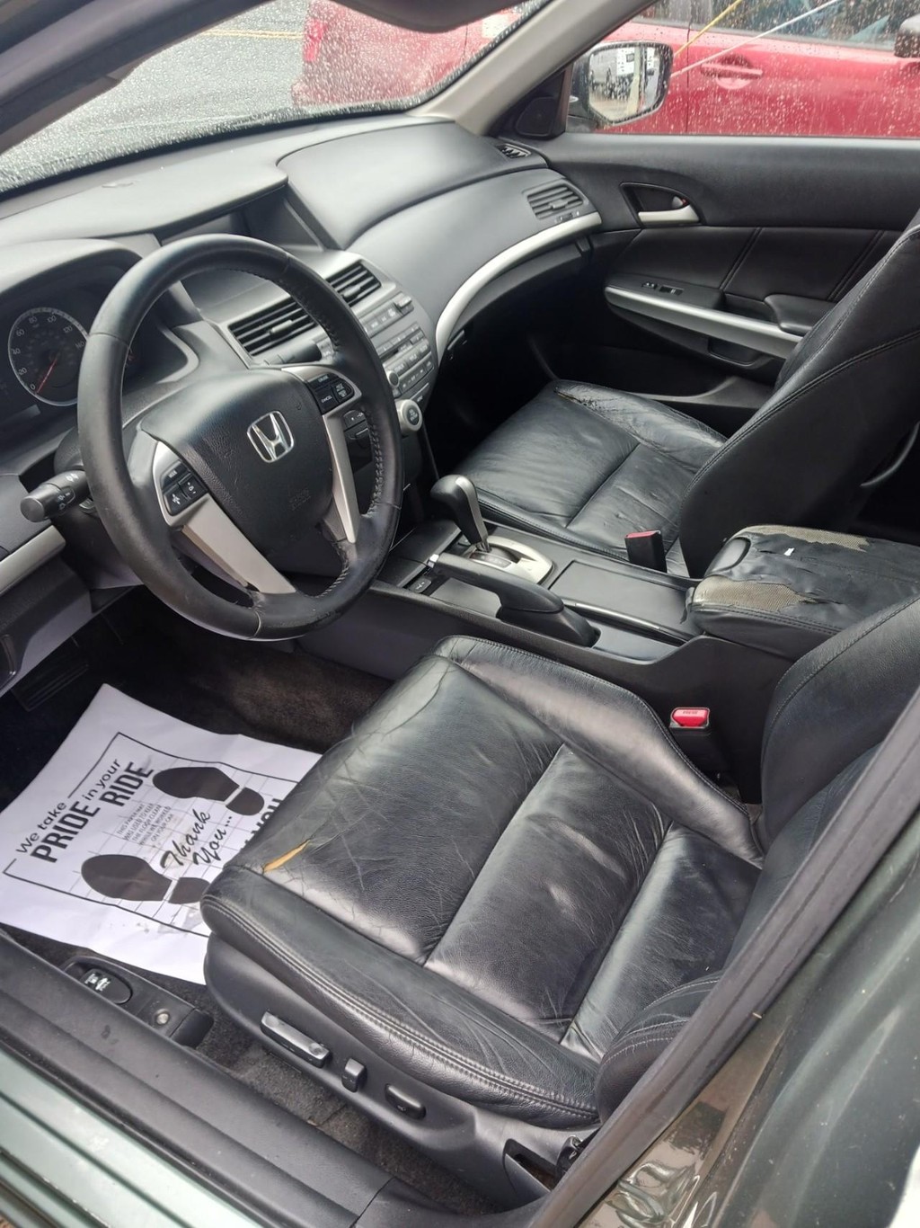 Honda Accord Sedan Vehicle Full-screen Gallery Image 05