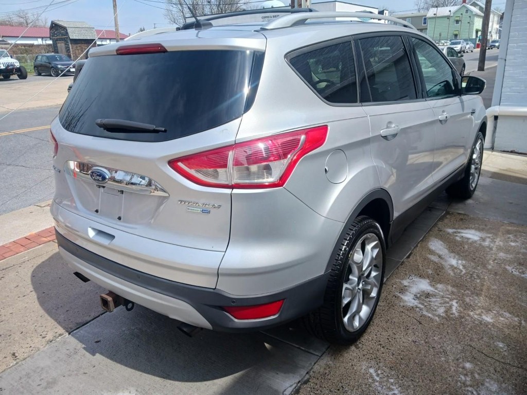 Ford Escape Vehicle Full-screen Gallery Image 04