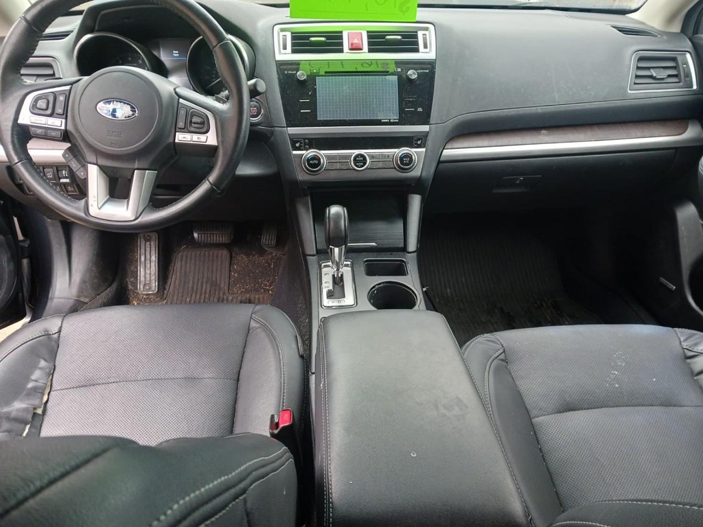 Subaru Outback Vehicle Full-screen Gallery Image 05