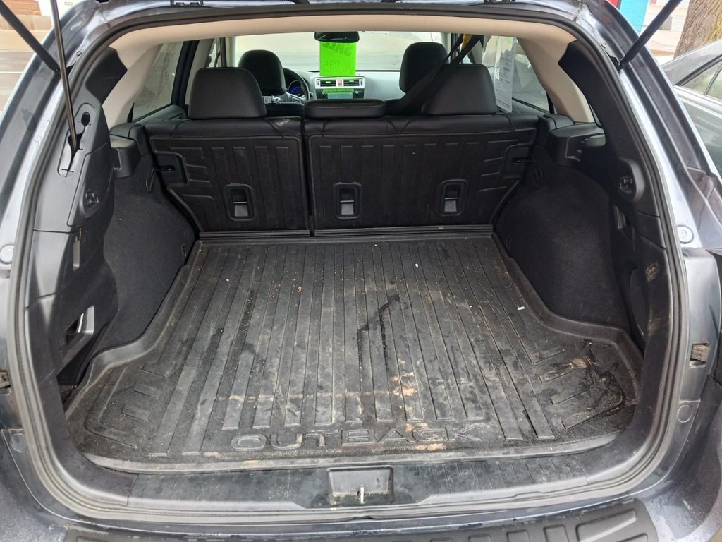 Subaru Outback Vehicle Full-screen Gallery Image 08