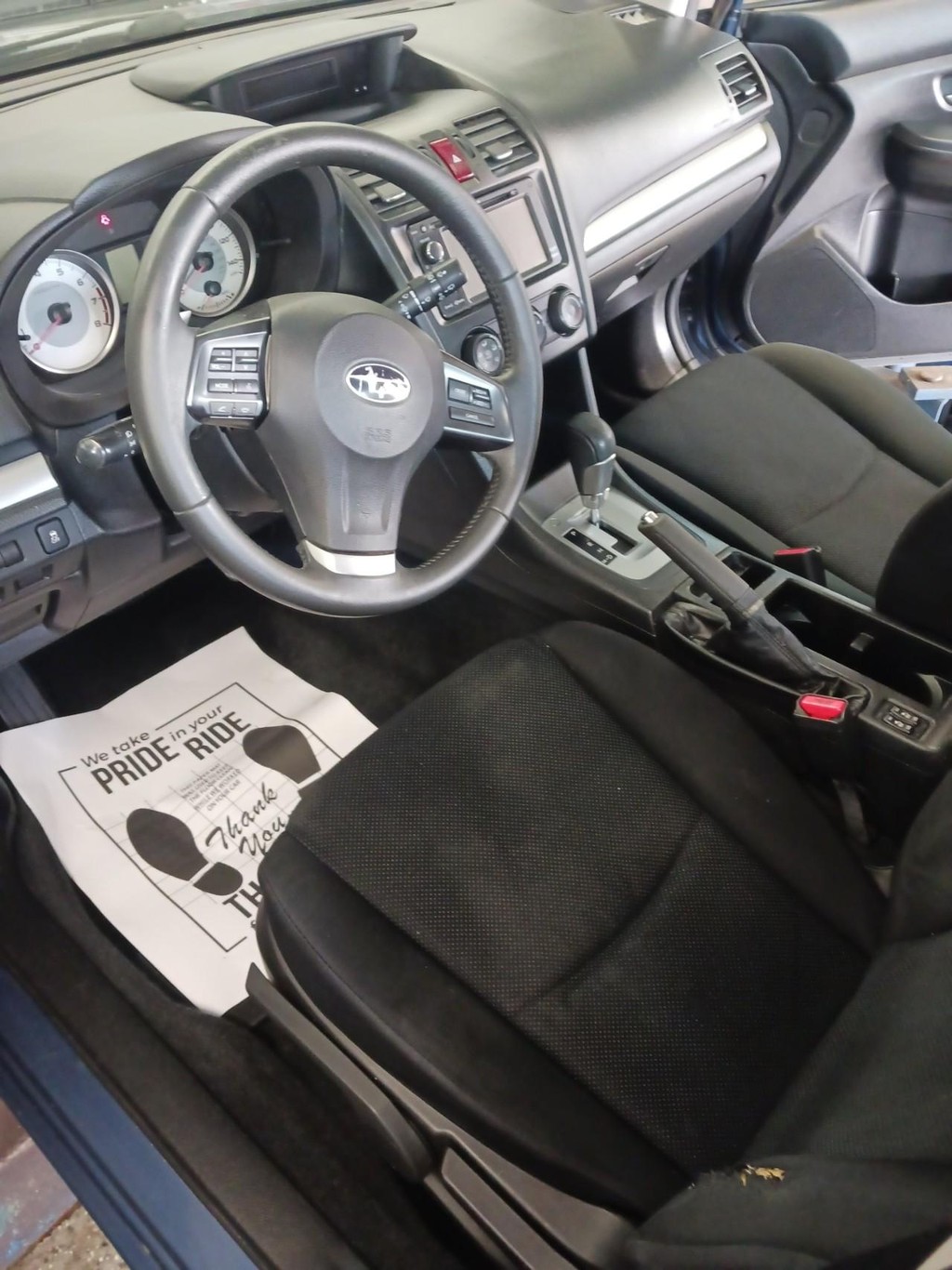Subaru Impreza Wagon Vehicle Full-screen Gallery Image 05