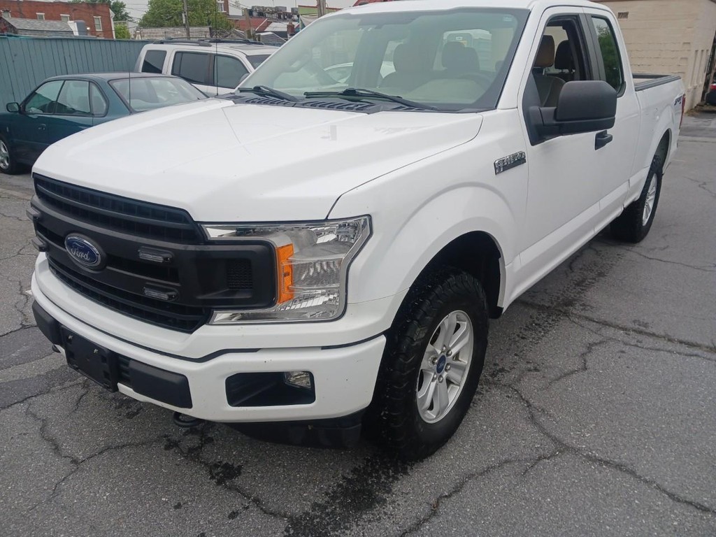 Ford F-150 Vehicle Full-screen Gallery Image 02
