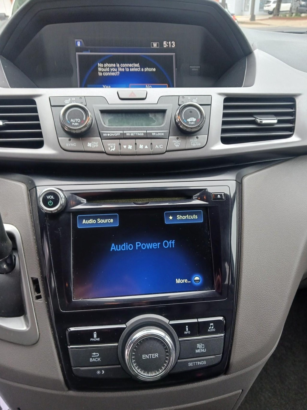 Honda Odyssey Vehicle Full-screen Gallery Image 07