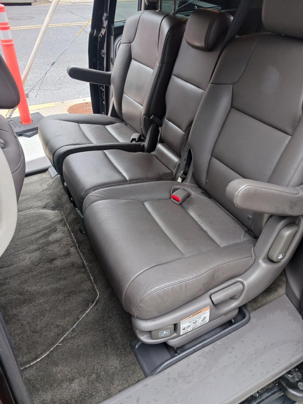 Honda Odyssey Vehicle Full-screen Gallery Image 10